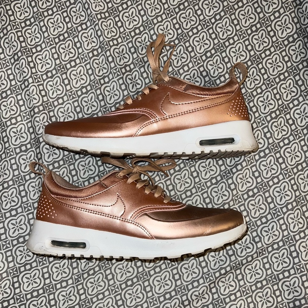 NIKE air max thea
